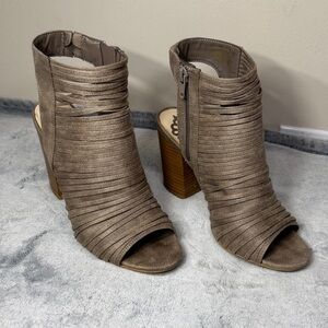 Fergalicious Jymboree Open Toe Open Heel Bootie - Mushroom Taupe - Size 7
